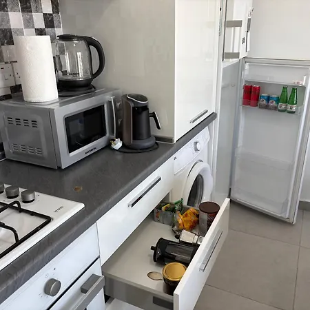 Your Nest Famagusta Apartment דירה Dherinia